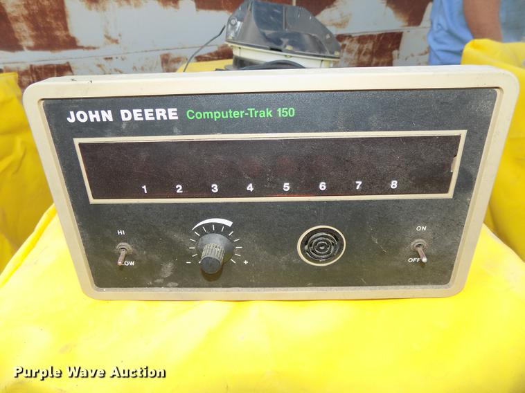 image for item DB8573 John Deere 7100 Max Emerge planter