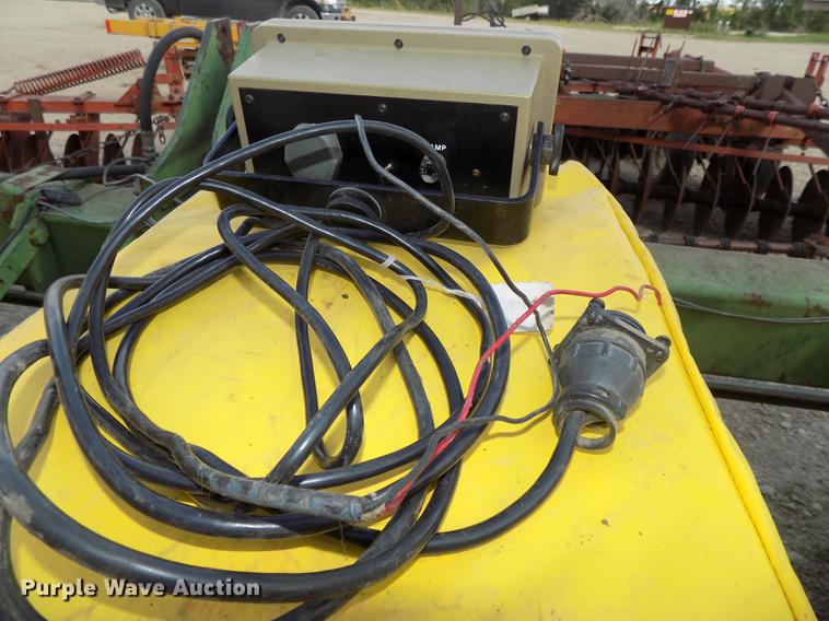 image for item DB8573 John Deere 7100 Max Emerge planter