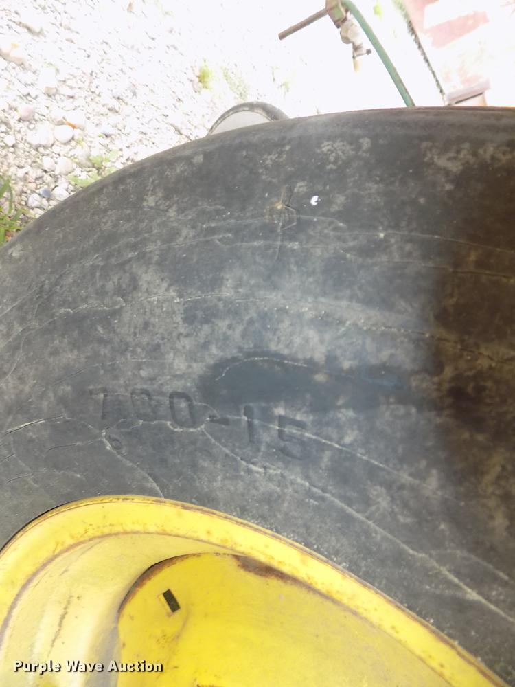 image for item DB8573 John Deere 7100 Max Emerge planter