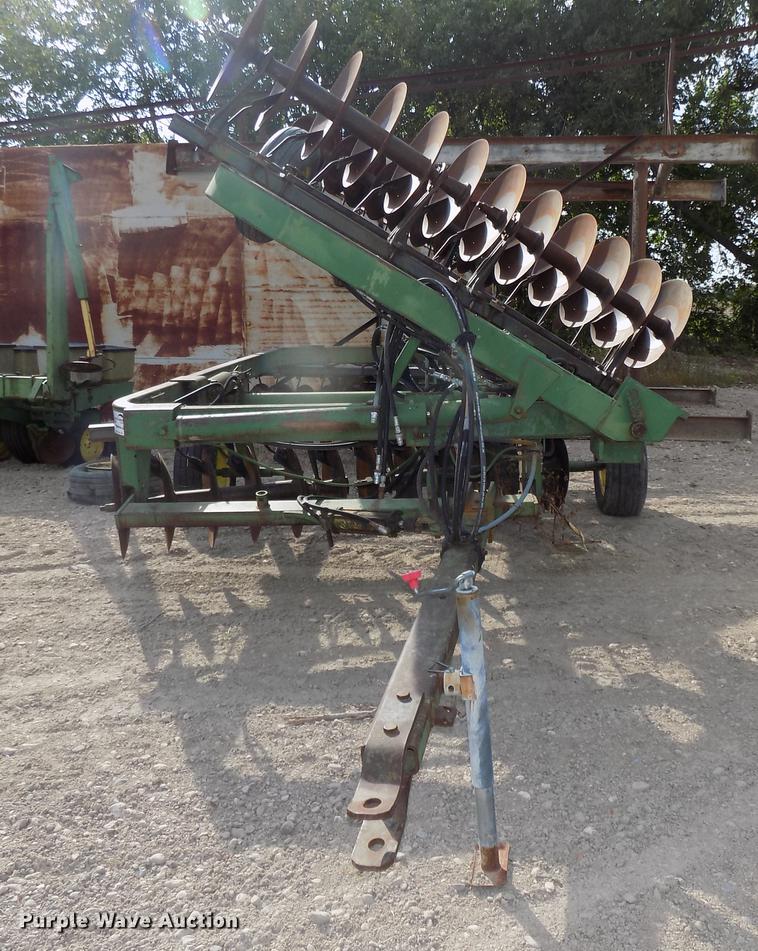 image for item DB8576 John Deere 220 tandem disk