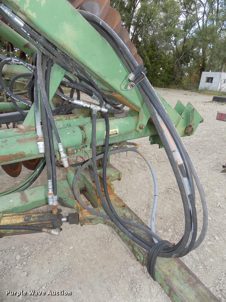 image for item DB8576 John Deere 220 tandem disk