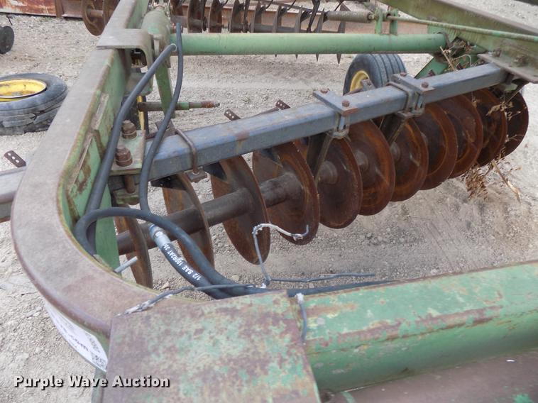image for item DB8576 John Deere 220 tandem disk
