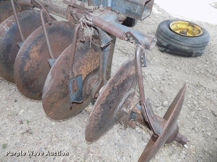 image for item DB8576 John Deere 220 tandem disk