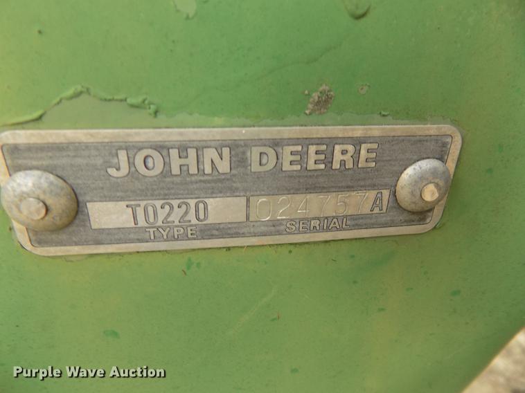 image for item DB8576 John Deere 220 tandem disk