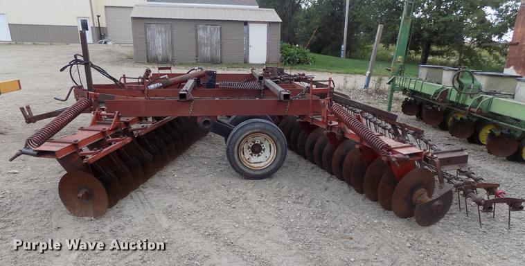 image for item DB8577 International 480 tandem disk