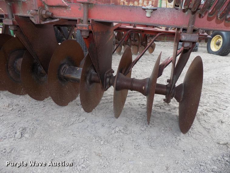 image for item DB8577 International 480 tandem disk