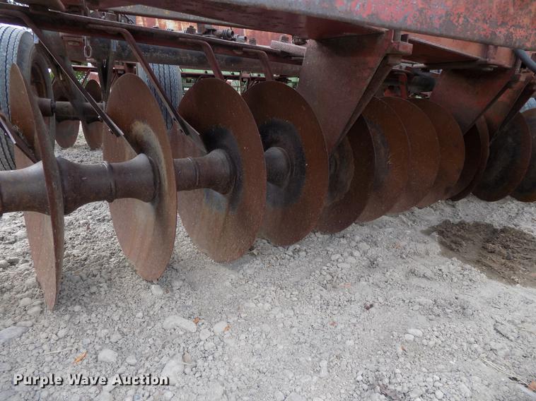 image for item DB8577 International 480 tandem disk