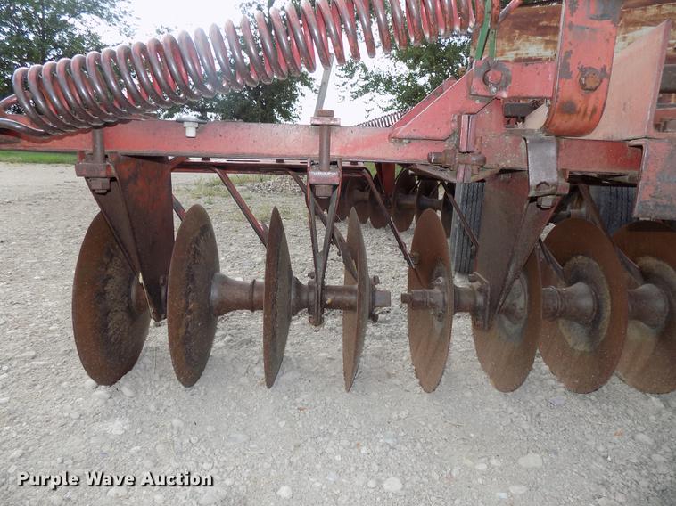 image for item DB8577 International 480 tandem disk