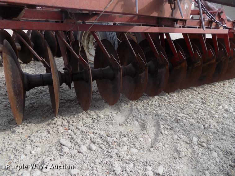 image for item DB8577 International 480 tandem disk