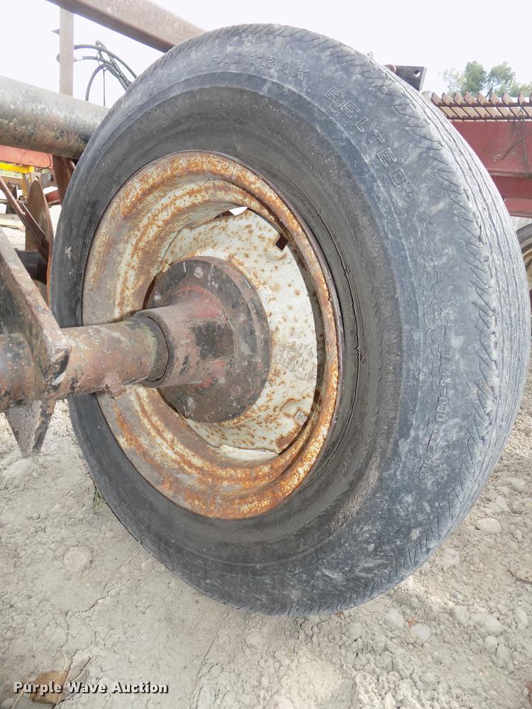 image for item DB8577 International 480 tandem disk