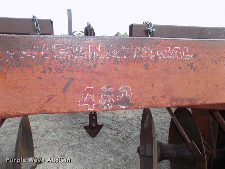 image for item DB8577 International 480 tandem disk