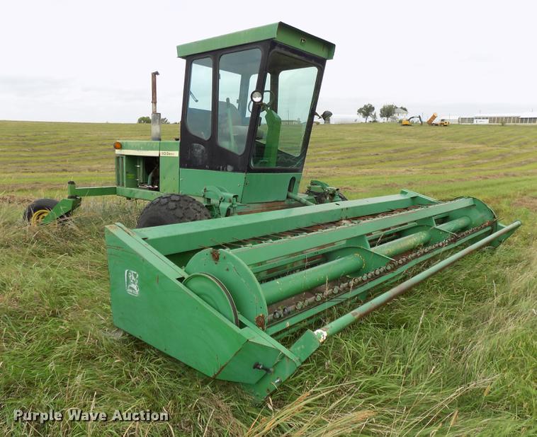 image for item DB8601 1980 John Deere 2280 windrower