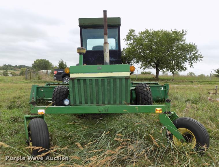 image for item DB8601 1980 John Deere 2280 windrower