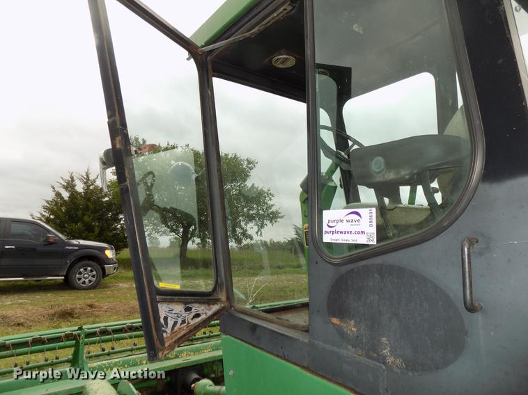 image for item DB8601 1980 John Deere 2280 windrower