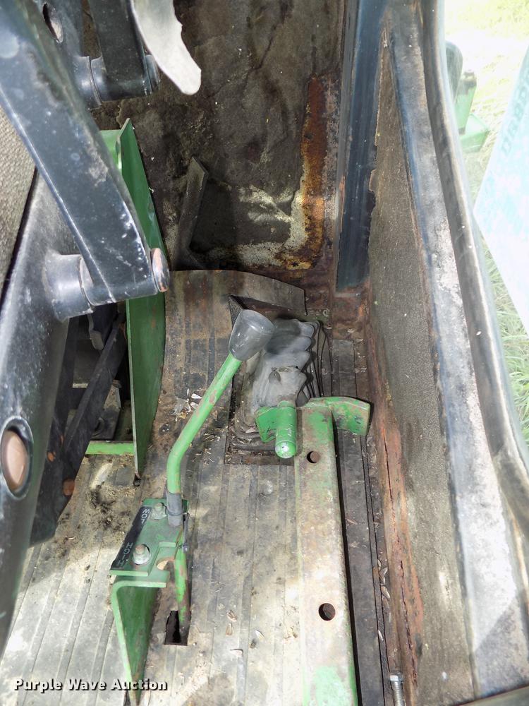 image for item DB8601 1980 John Deere 2280 windrower