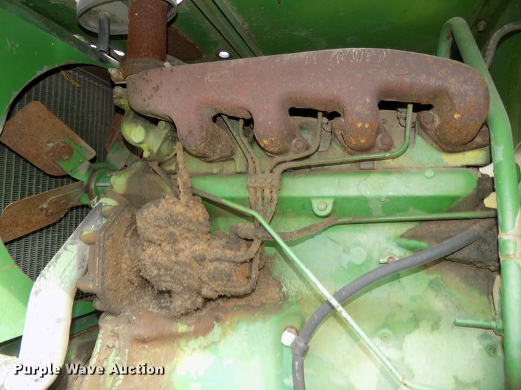 image for item DB8601 1980 John Deere 2280 windrower