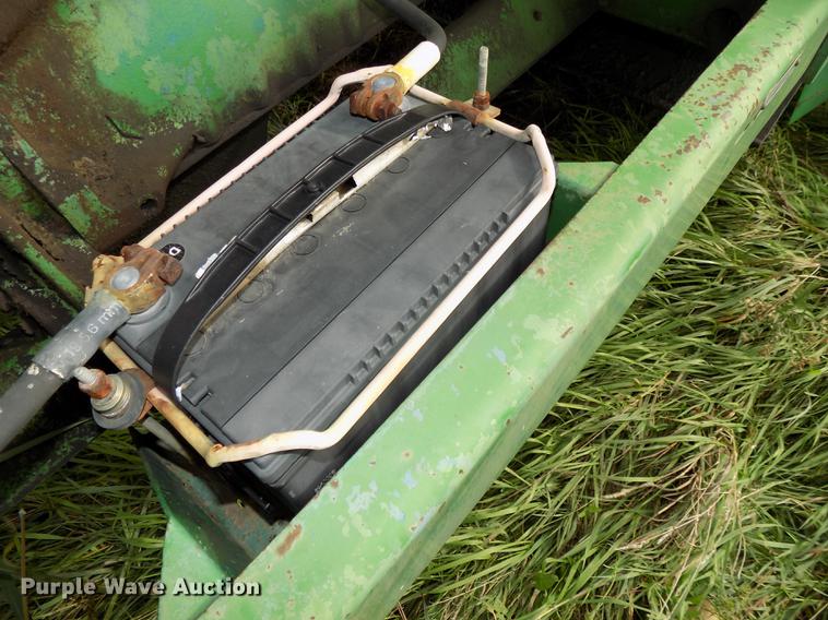 image for item DB8601 1980 John Deere 2280 windrower