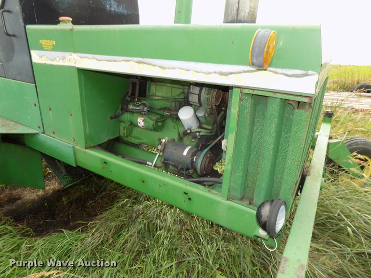 image for item DB8601 1980 John Deere 2280 windrower