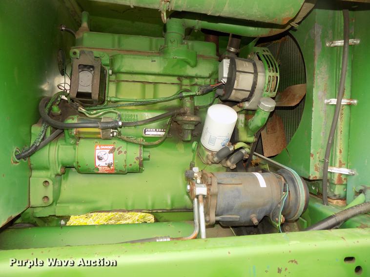 image for item DB8601 1980 John Deere 2280 windrower