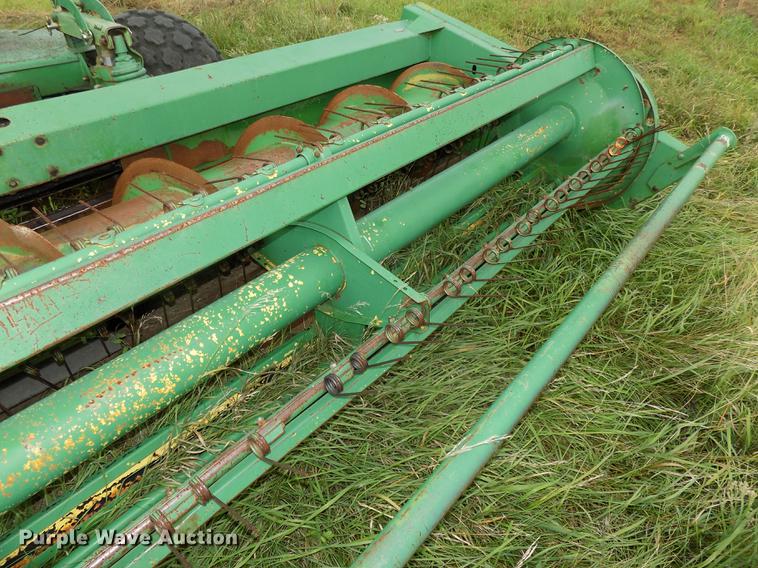 image for item DB8601 1980 John Deere 2280 windrower