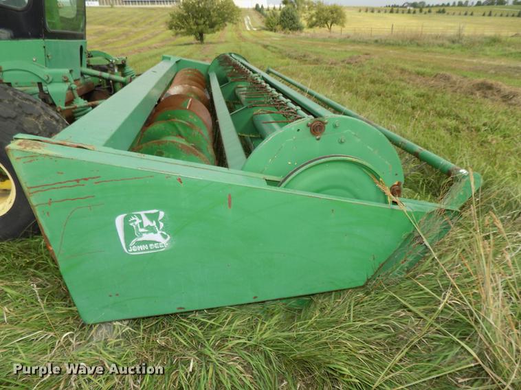 image for item DB8601 1980 John Deere 2280 windrower