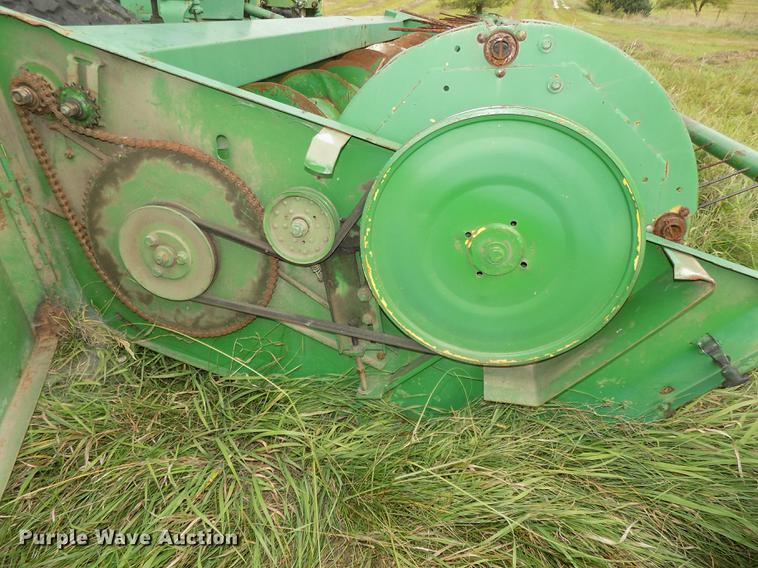 image for item DB8601 1980 John Deere 2280 windrower