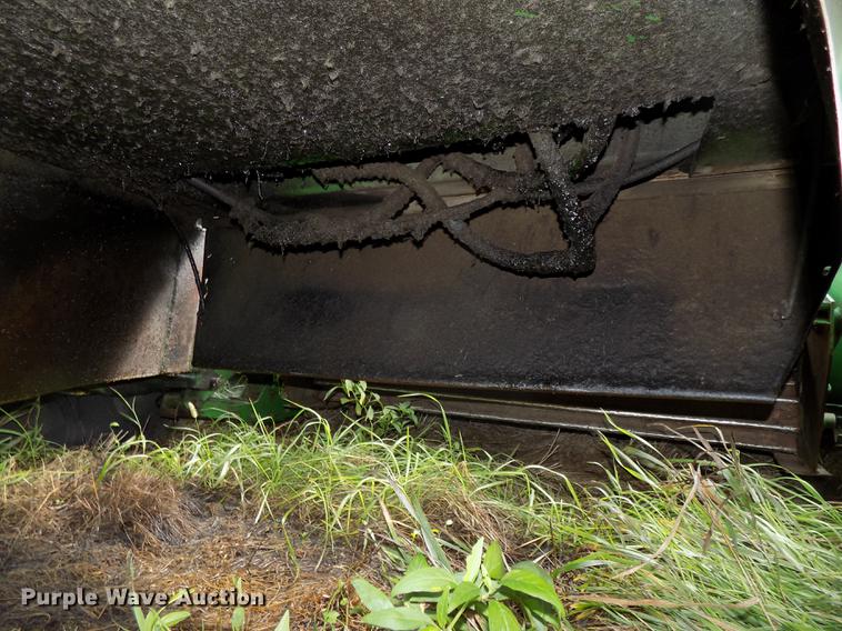 image for item DB8601 1980 John Deere 2280 windrower