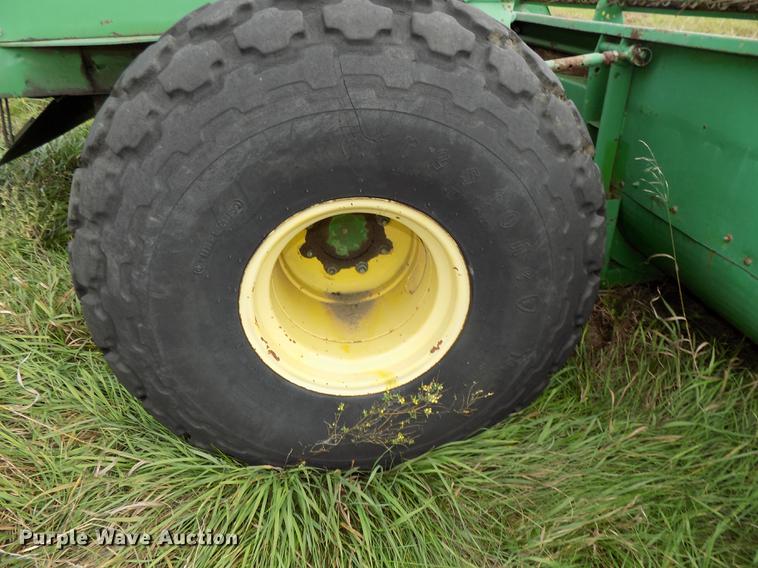 image for item DB8601 1980 John Deere 2280 windrower