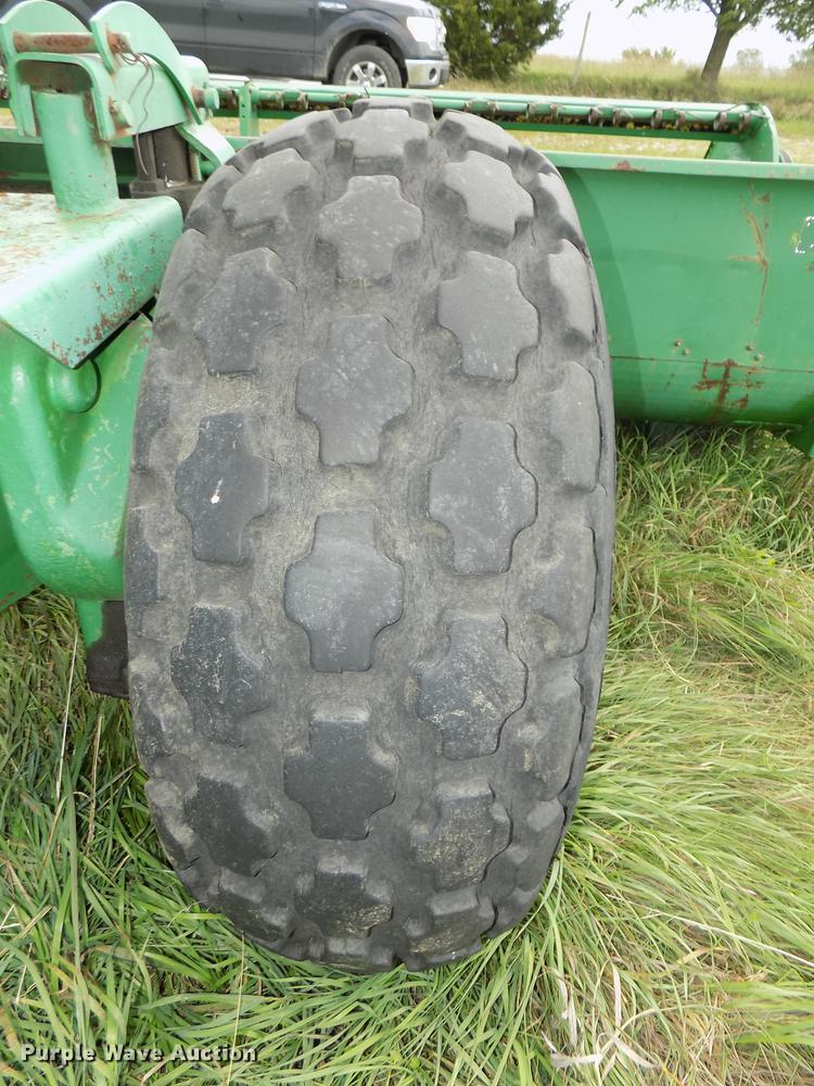 image for item DB8601 1980 John Deere 2280 windrower