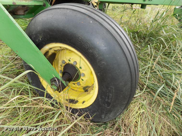 image for item DB8601 1980 John Deere 2280 windrower