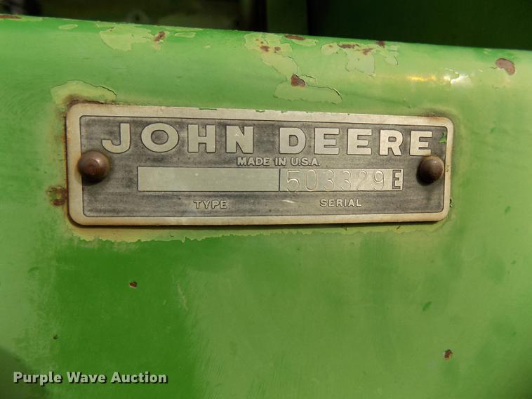 image for item DB8601 1980 John Deere 2280 windrower
