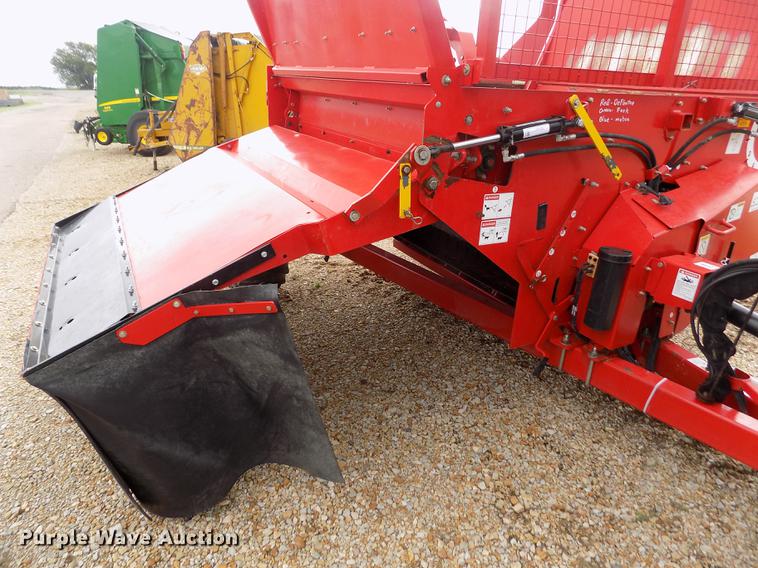 image for item DB9115 2015 Highline CFR651 bale processor