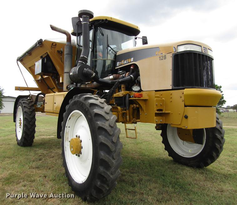 image for item DC0068 2007 Ag-Chem RoGator 1286C applicator