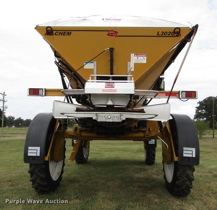 image for item DC0068 2007 Ag-Chem RoGator 1286C applicator