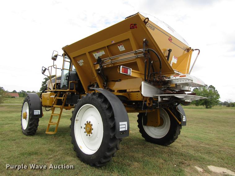 image for item DC0068 2007 Ag-Chem RoGator 1286C applicator