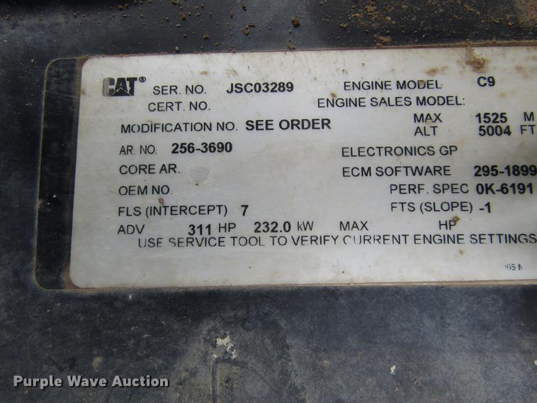 image for item DC0068 2007 Ag-Chem RoGator 1286C applicator