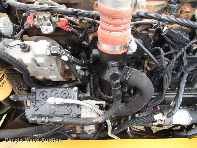 image for item DC0068 2007 Ag-Chem RoGator 1286C applicator