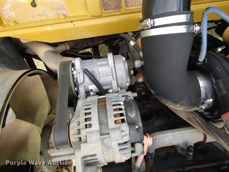 image for item DC0068 2007 Ag-Chem RoGator 1286C applicator