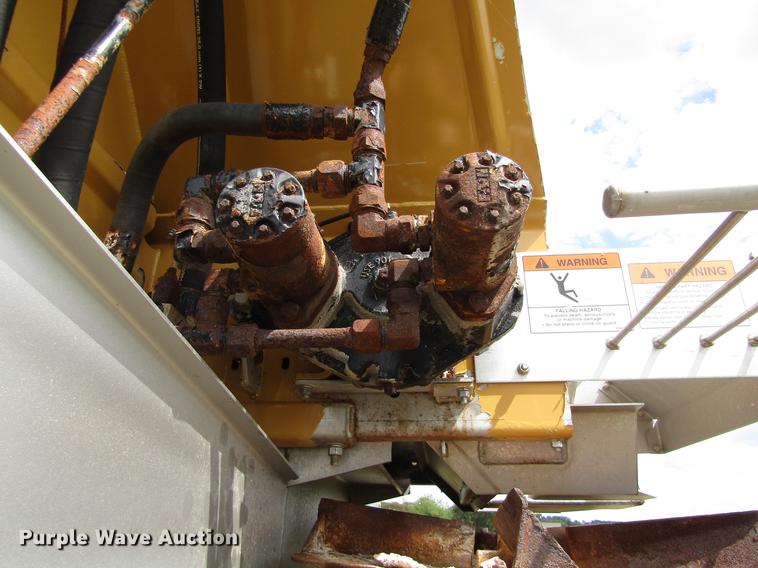 image for item DC0068 2007 Ag-Chem RoGator 1286C applicator