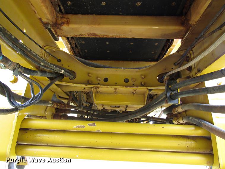 image for item DC0068 2007 Ag-Chem RoGator 1286C applicator