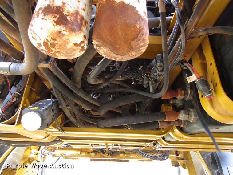 image for item DC0068 2007 Ag-Chem RoGator 1286C applicator