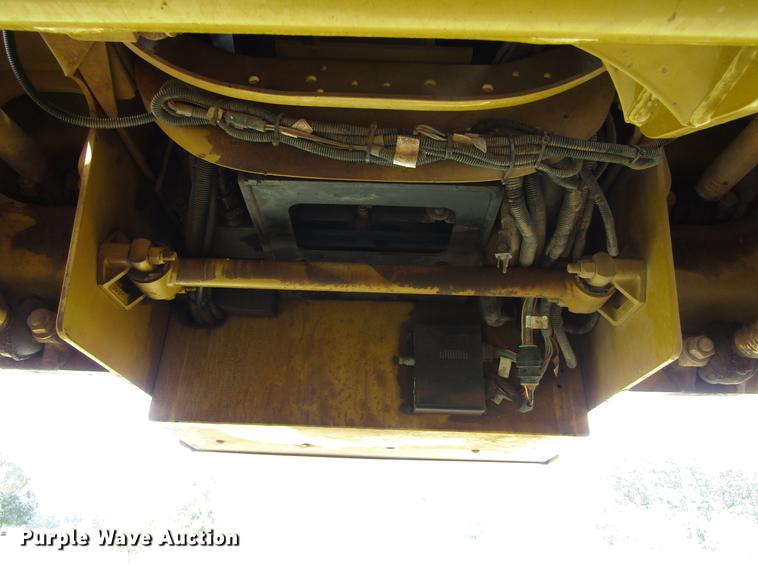 image for item DC0068 2007 Ag-Chem RoGator 1286C applicator