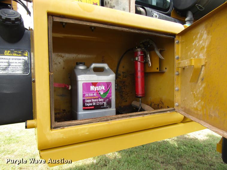 image for item DC0068 2007 Ag-Chem RoGator 1286C applicator