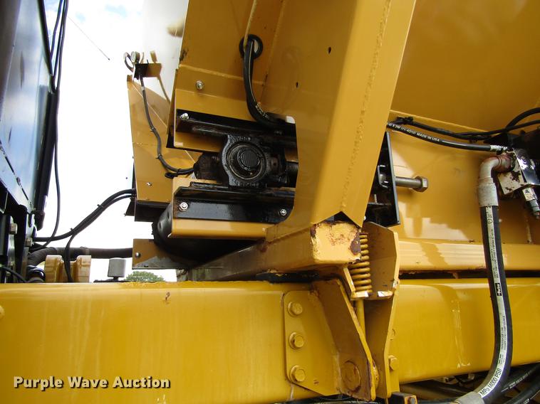 image for item DC0068 2007 Ag-Chem RoGator 1286C applicator