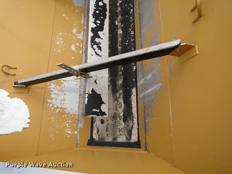 image for item DC0068 2007 Ag-Chem RoGator 1286C applicator