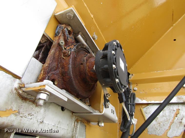 image for item DC0068 2007 Ag-Chem RoGator 1286C applicator