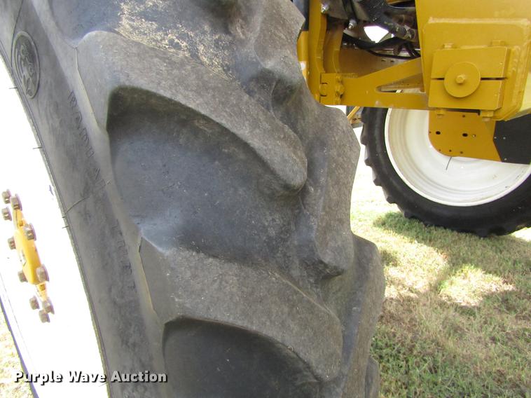 image for item DC0068 2007 Ag-Chem RoGator 1286C applicator