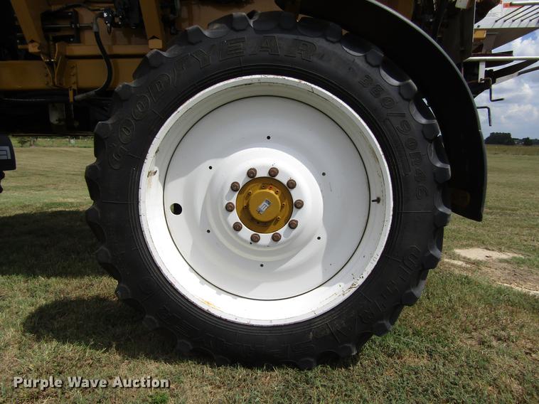 image for item DC0068 2007 Ag-Chem RoGator 1286C applicator