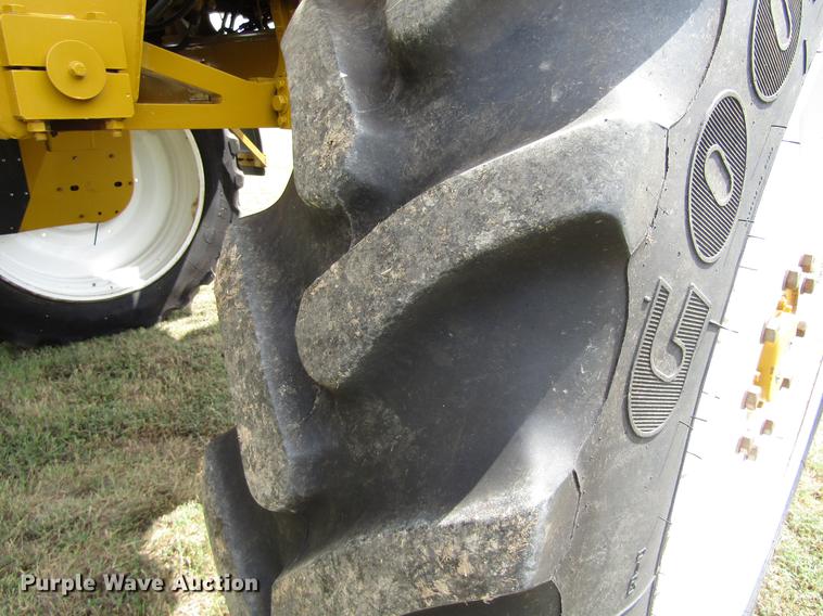 image for item DC0068 2007 Ag-Chem RoGator 1286C applicator