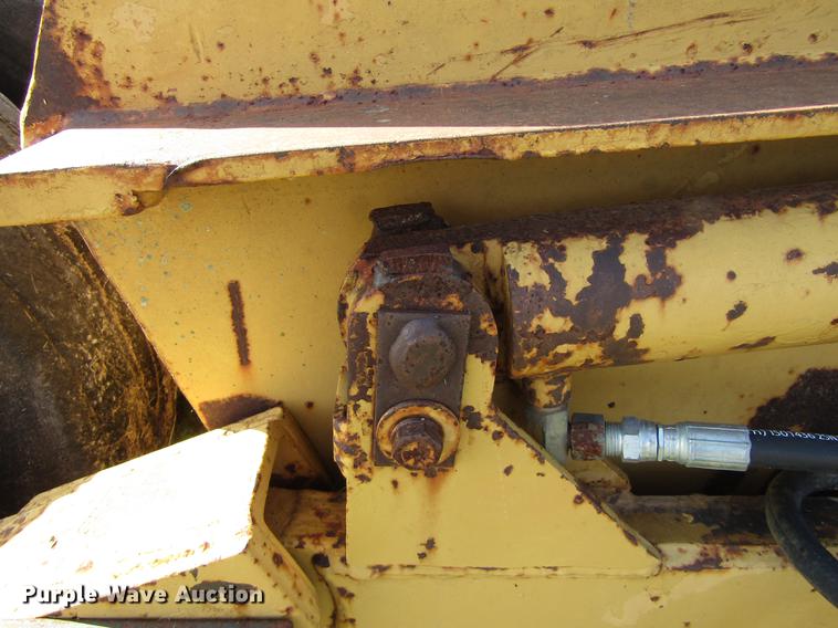 image for item DC0069 Fabco Scoopall scraper